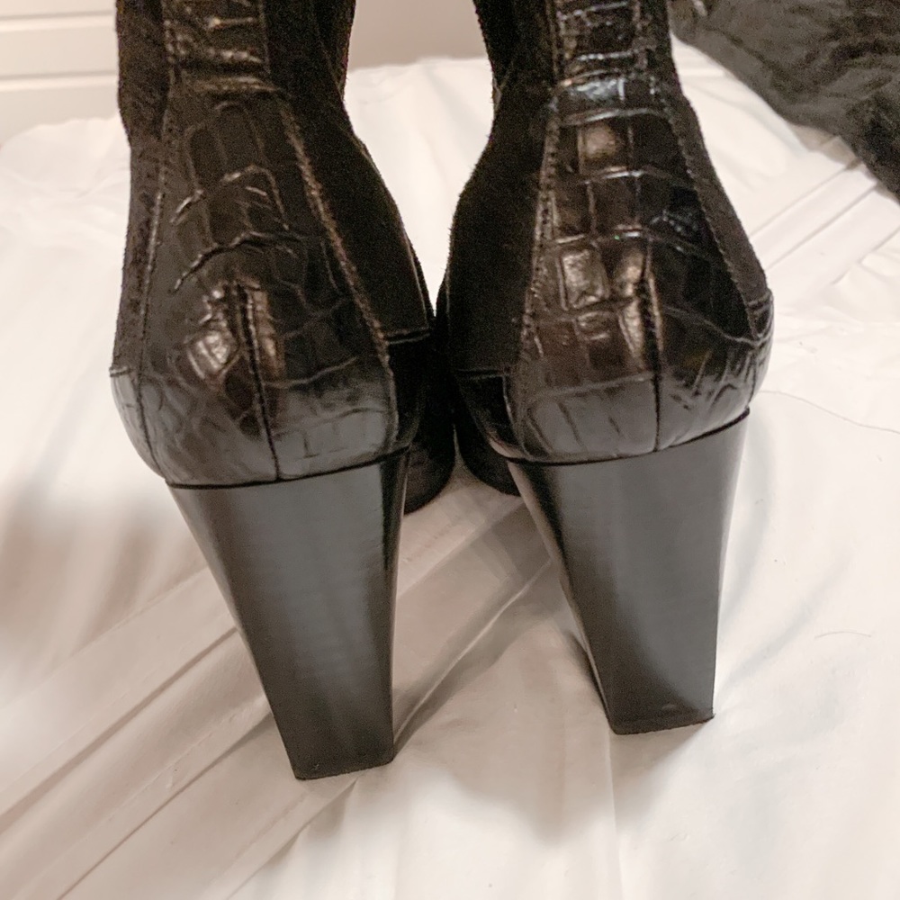 Donald J Pliner black suede stretch boots sz 9 - Picture 3 of 7